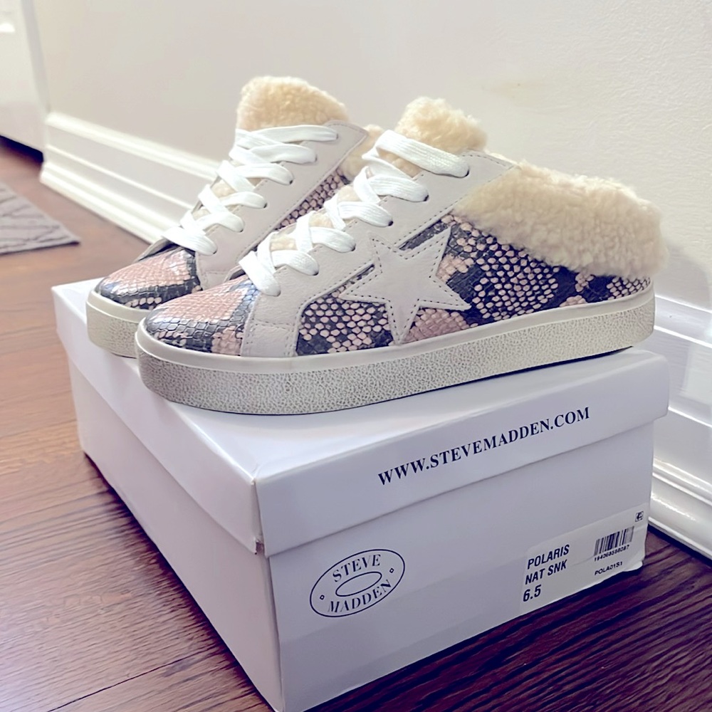 Steven madden slip on sneaker- never worn